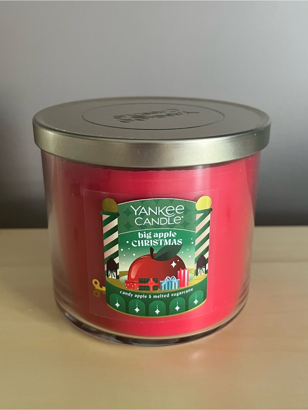 New Yankee Candle Big Apple Christmas Three Wick 14.5 Oz. Candle